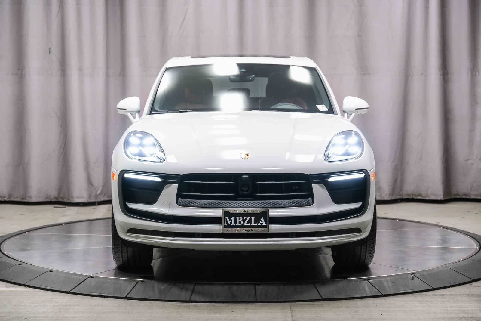 Thumbnail: 2024 Porsche Macan - 6