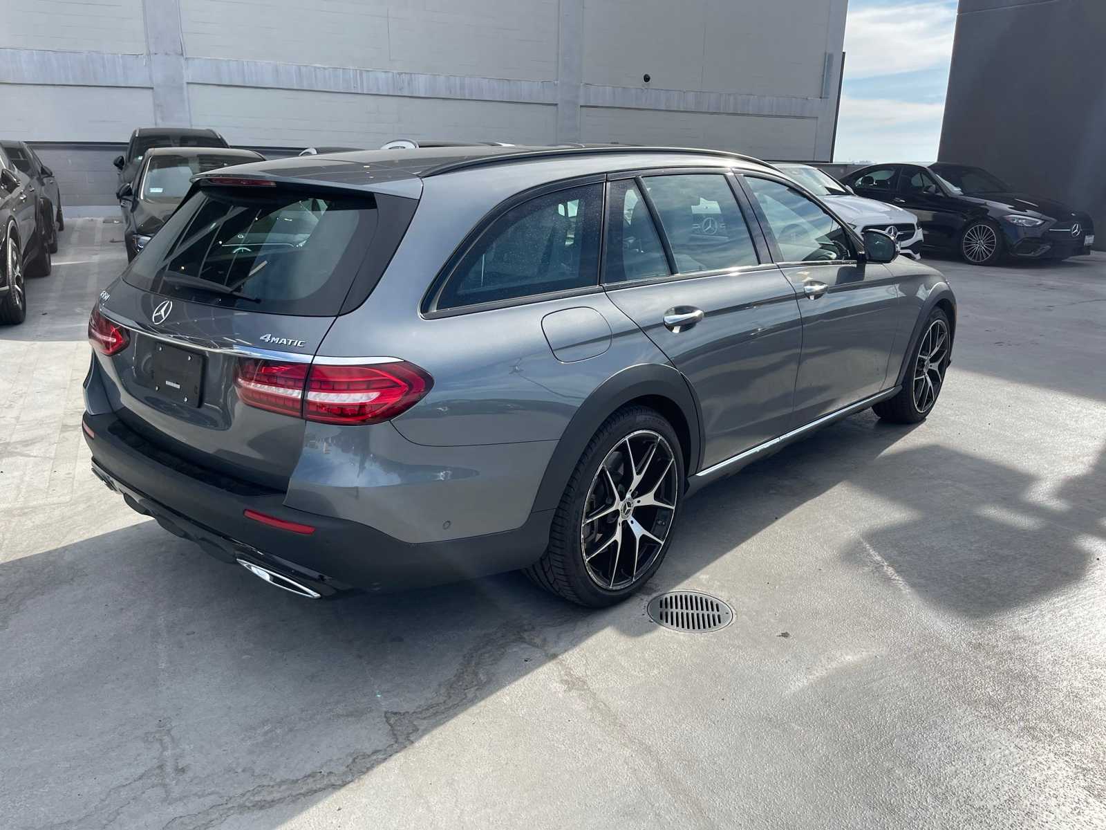 Thumbnail: 2021 Mercedes-Benz E-Class - 3