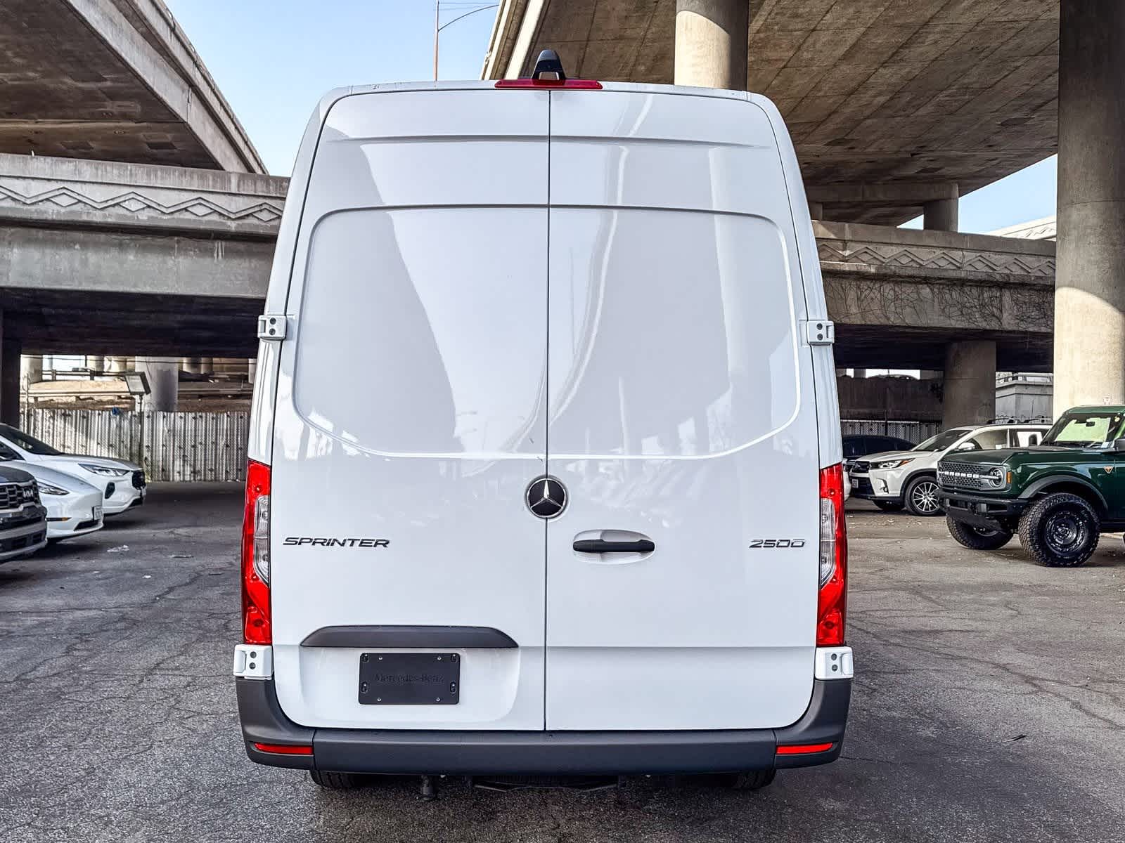 Thumbnail: 2026 Mercedes-Benz Sprinter - 7