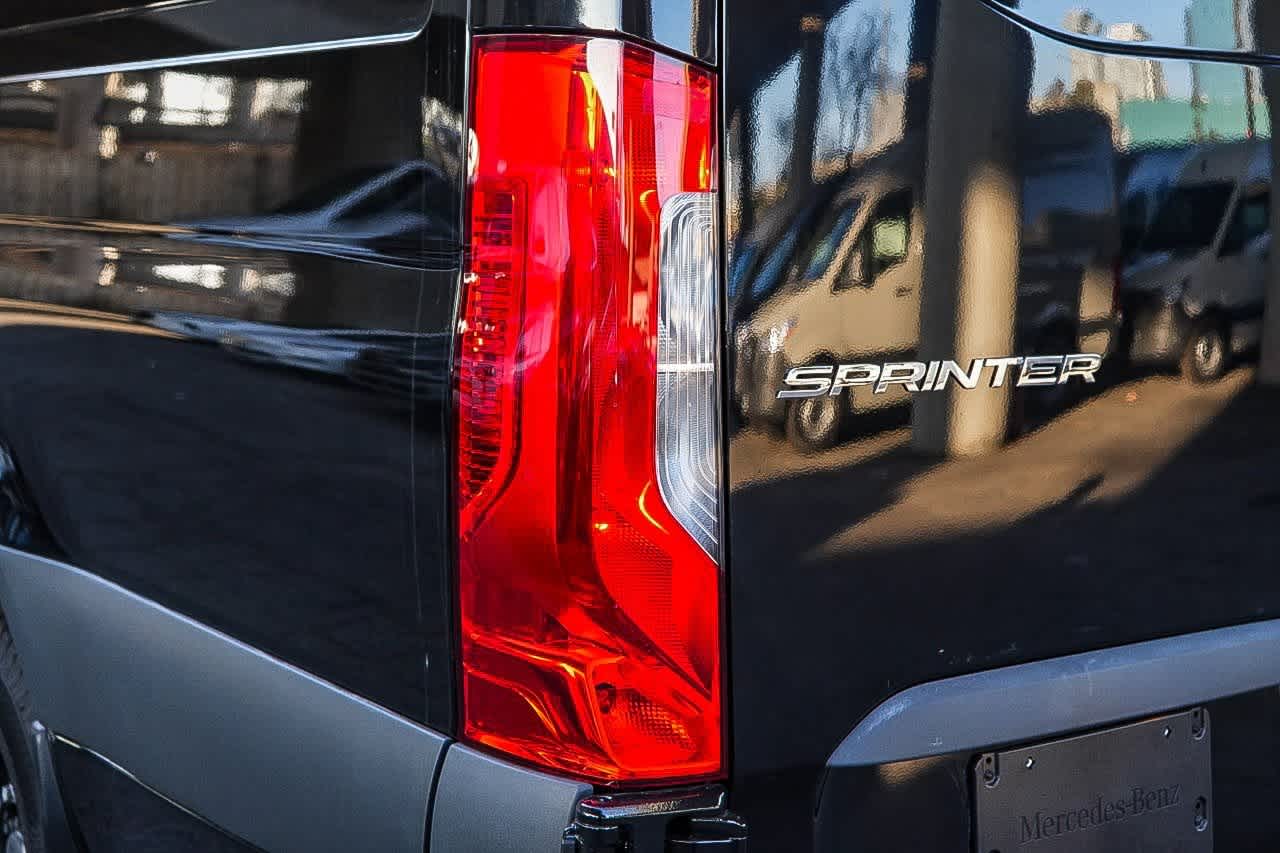 Thumbnail: 2024 Mercedes-Benz Sprinter - 9