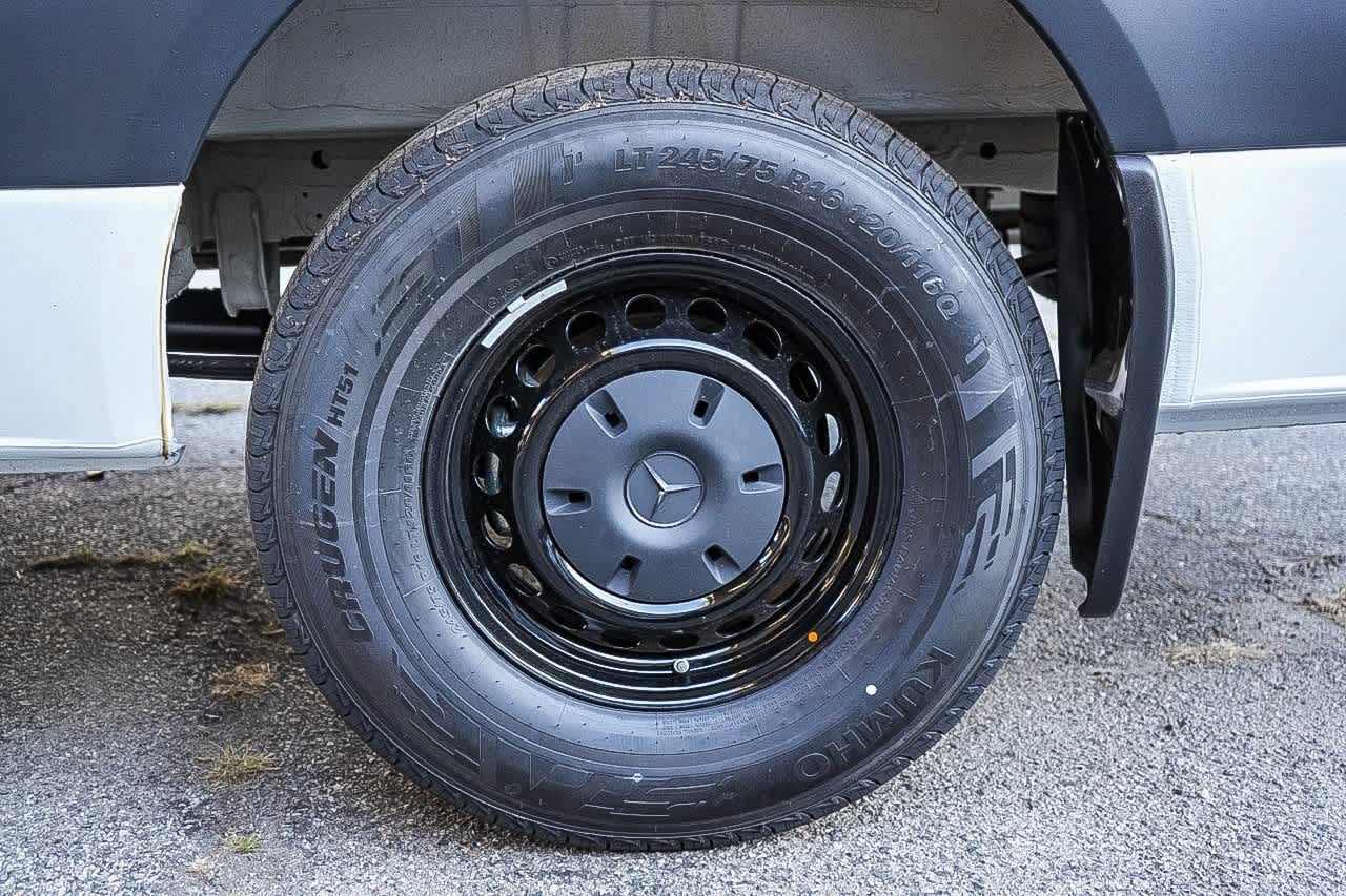 Thumbnail: 2026 Mercedes-Benz Sprinter - 10