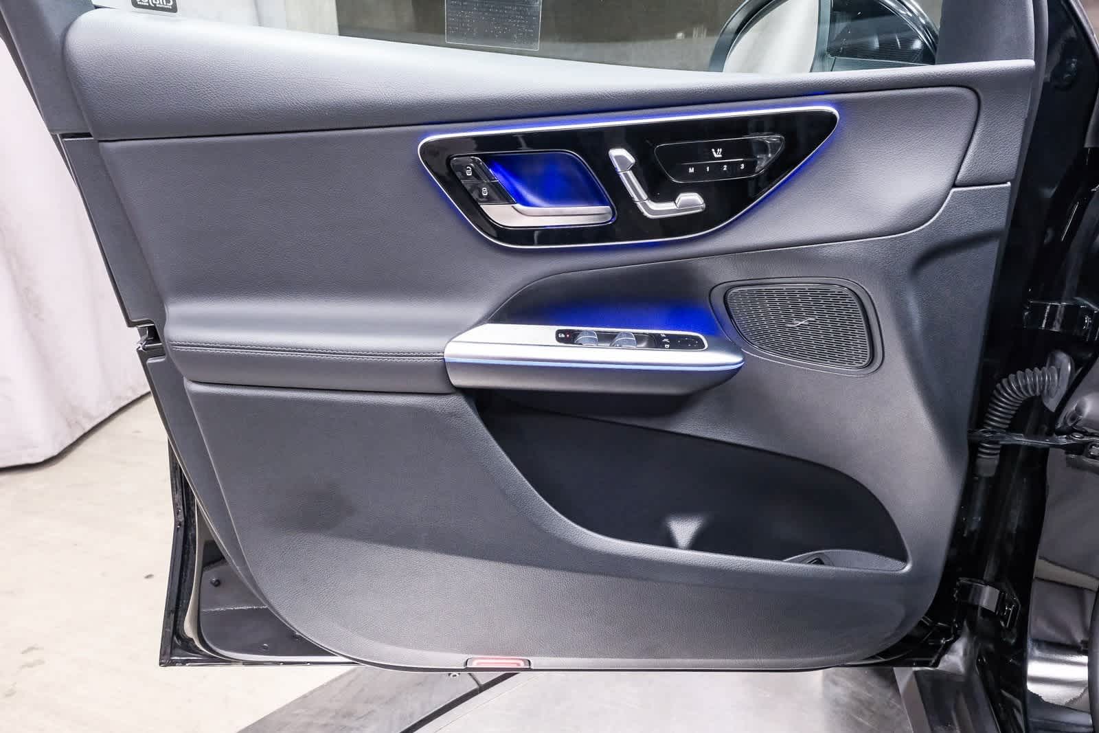 Thumbnail: 2025 Mercedes-Benz GLC - 22