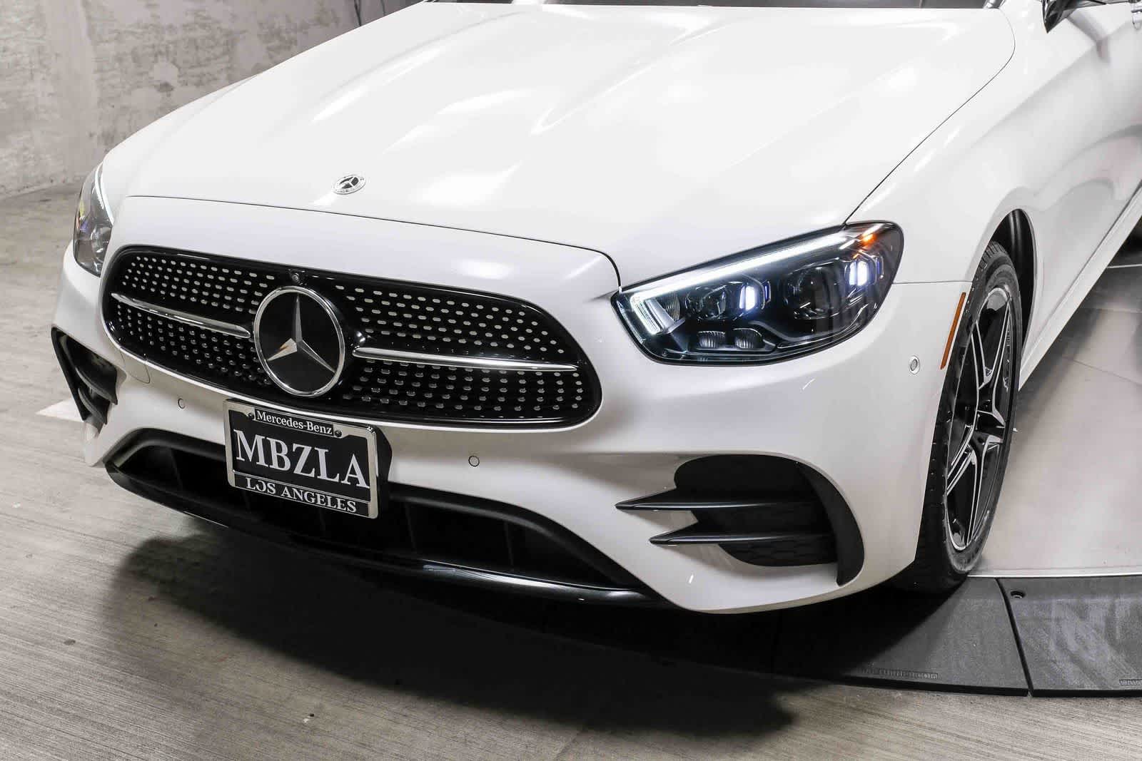 Thumbnail: 2023 Mercedes-Benz E-Class - 10