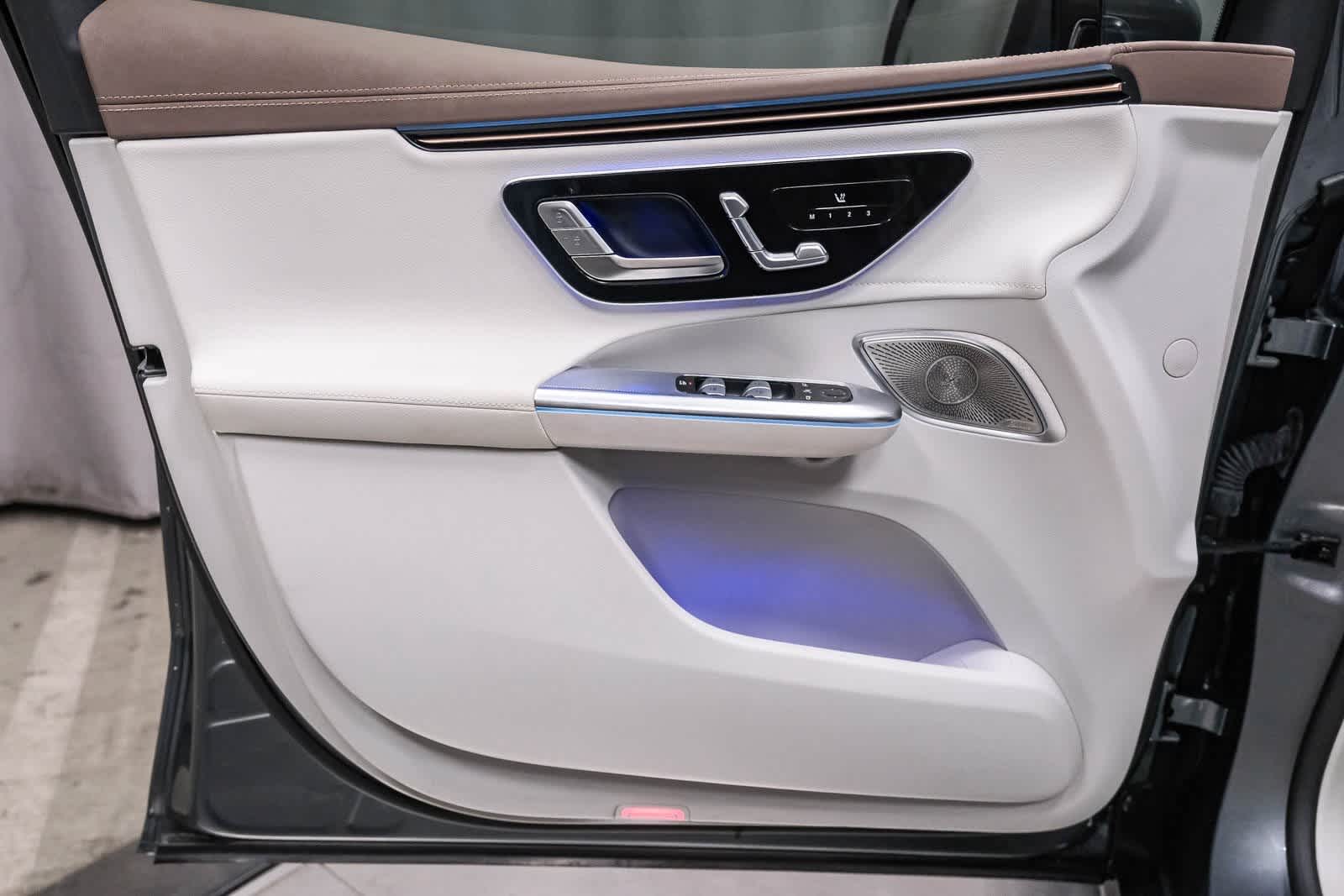 Thumbnail: 2023 Mercedes-Benz EQE - 21