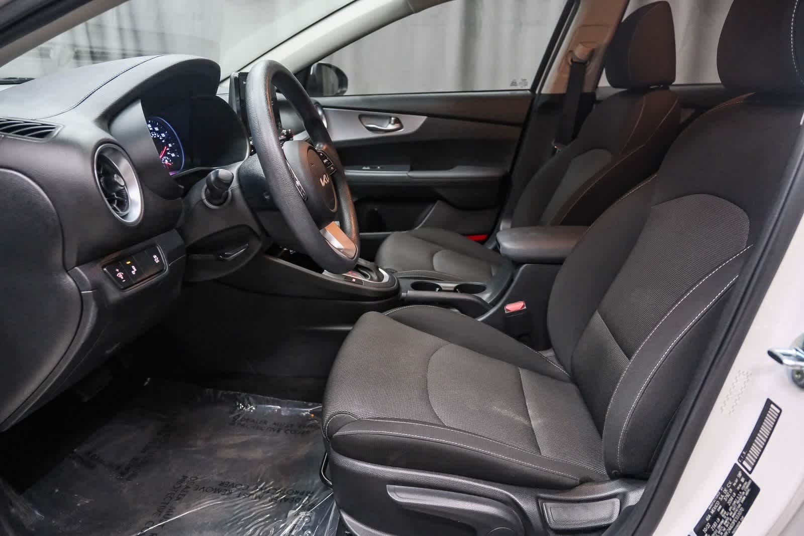 Thumbnail: 2023 Kia Forte - 20