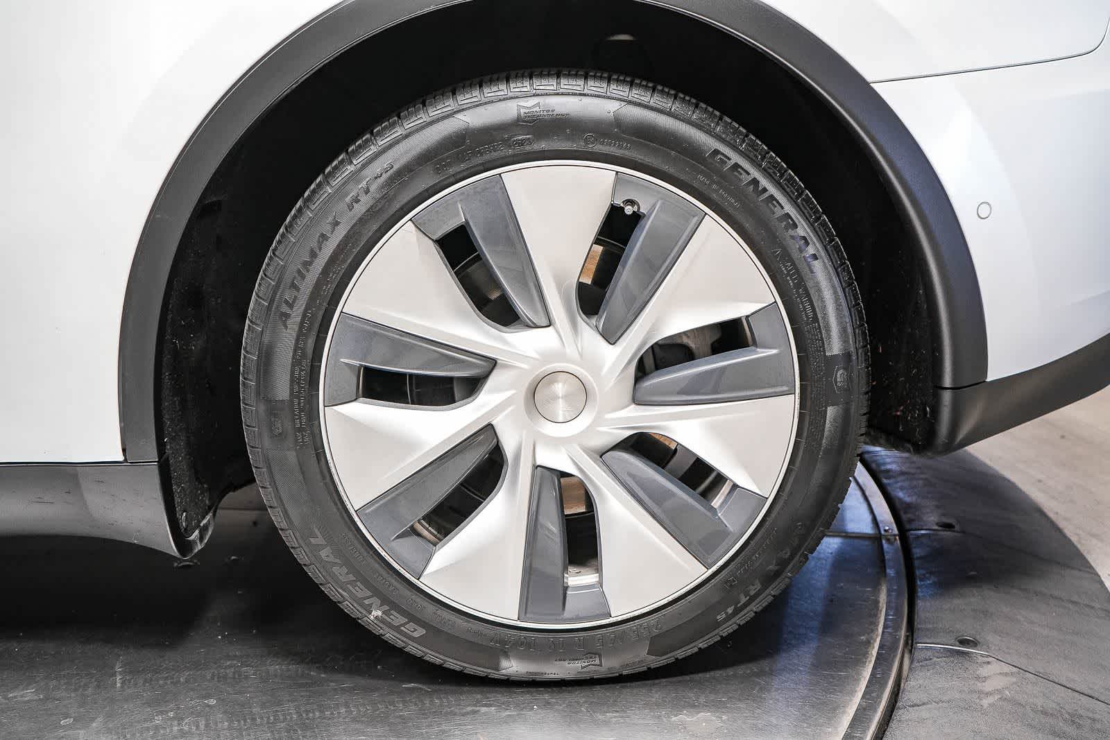 Thumbnail: 2020 Tesla Model Y - 8