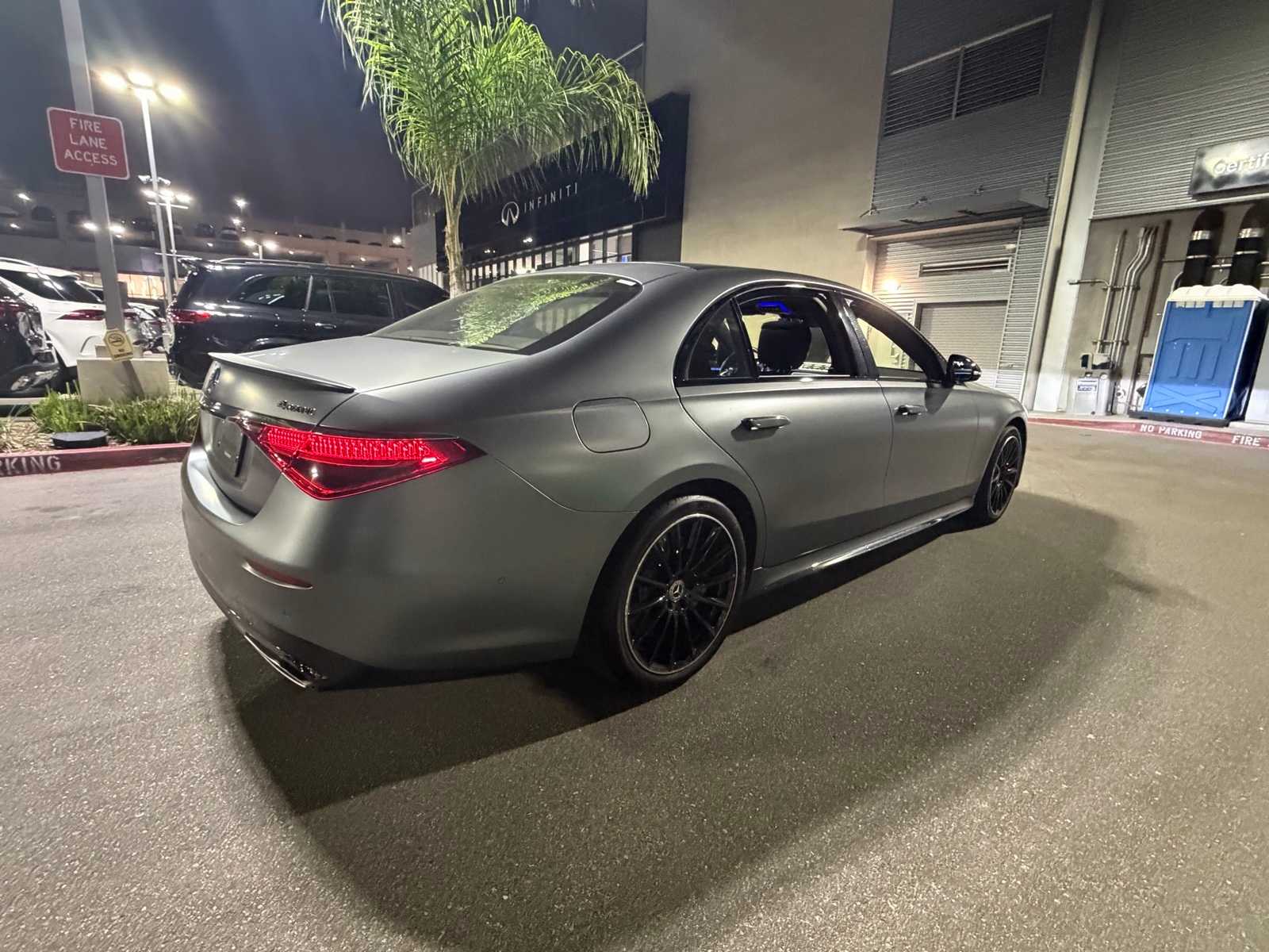 Thumbnail: 2023 Mercedes-Benz S-Class - 4