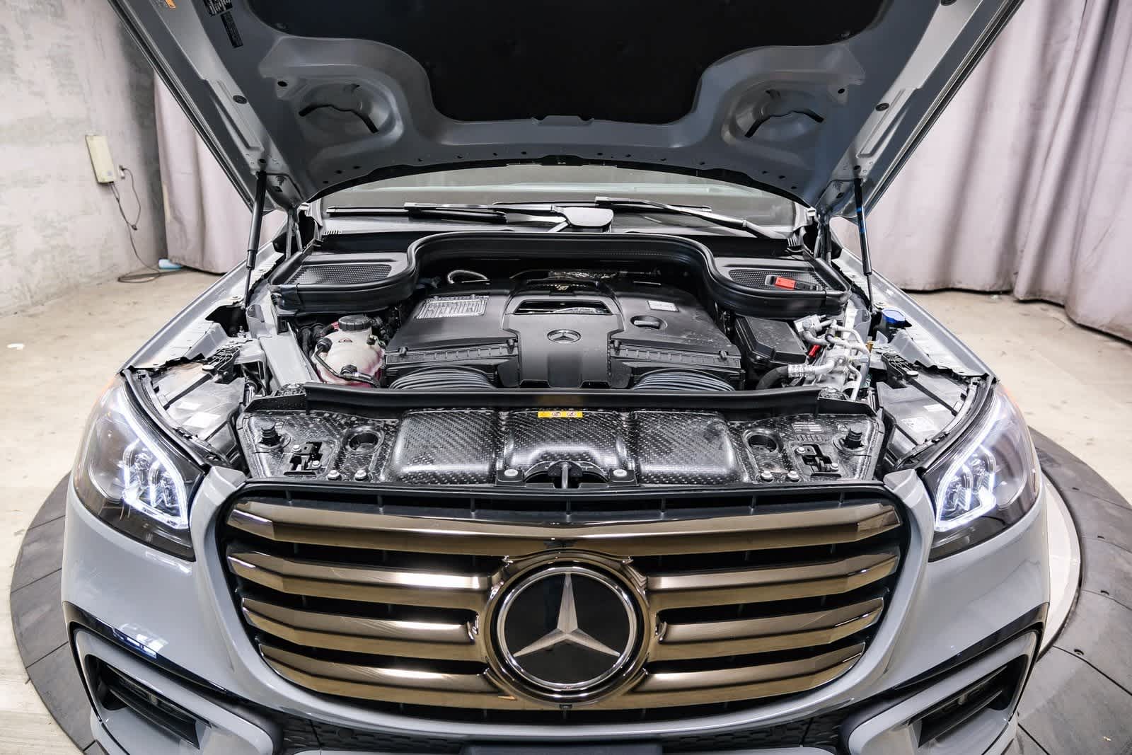 Thumbnail: 2025 Mercedes-Benz GLS - 29