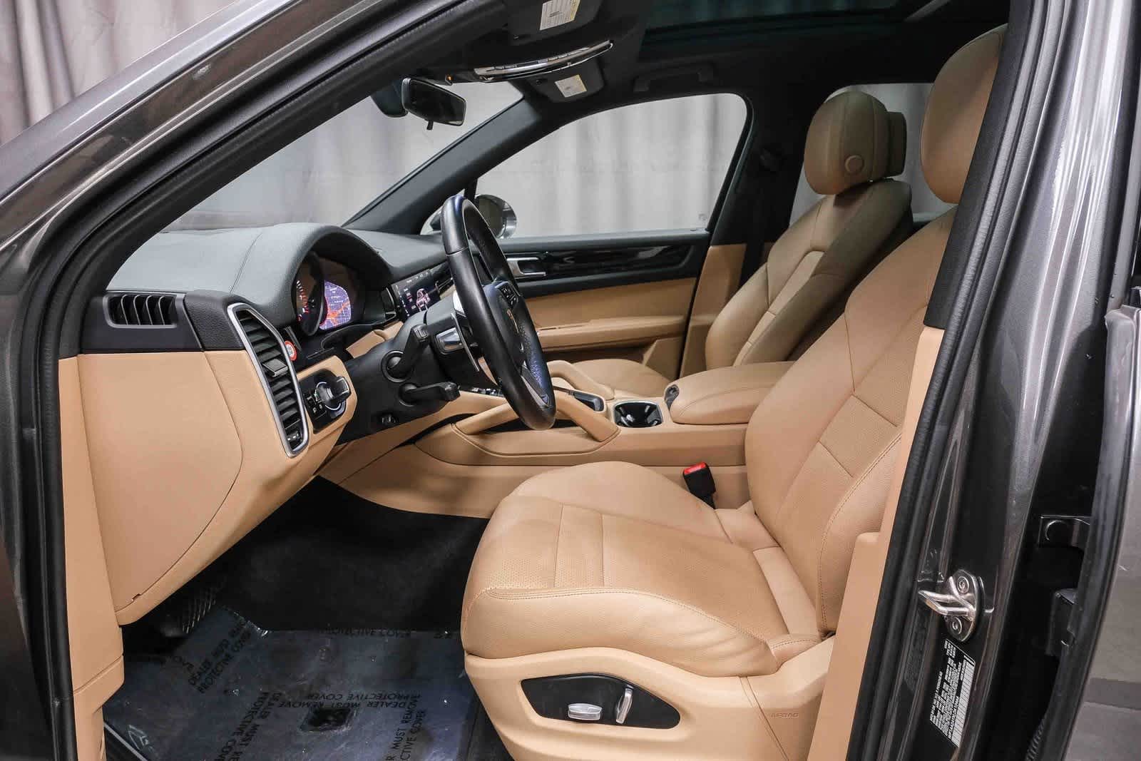 Thumbnail: 2020 Porsche Cayenne - 20