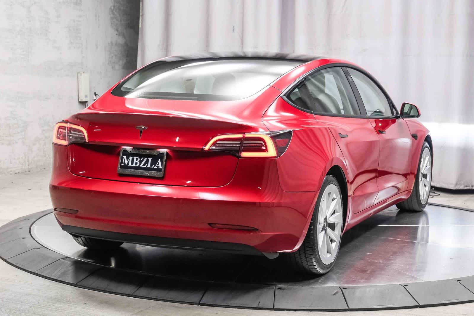 Thumbnail: 2021 Tesla Model 3 - 4