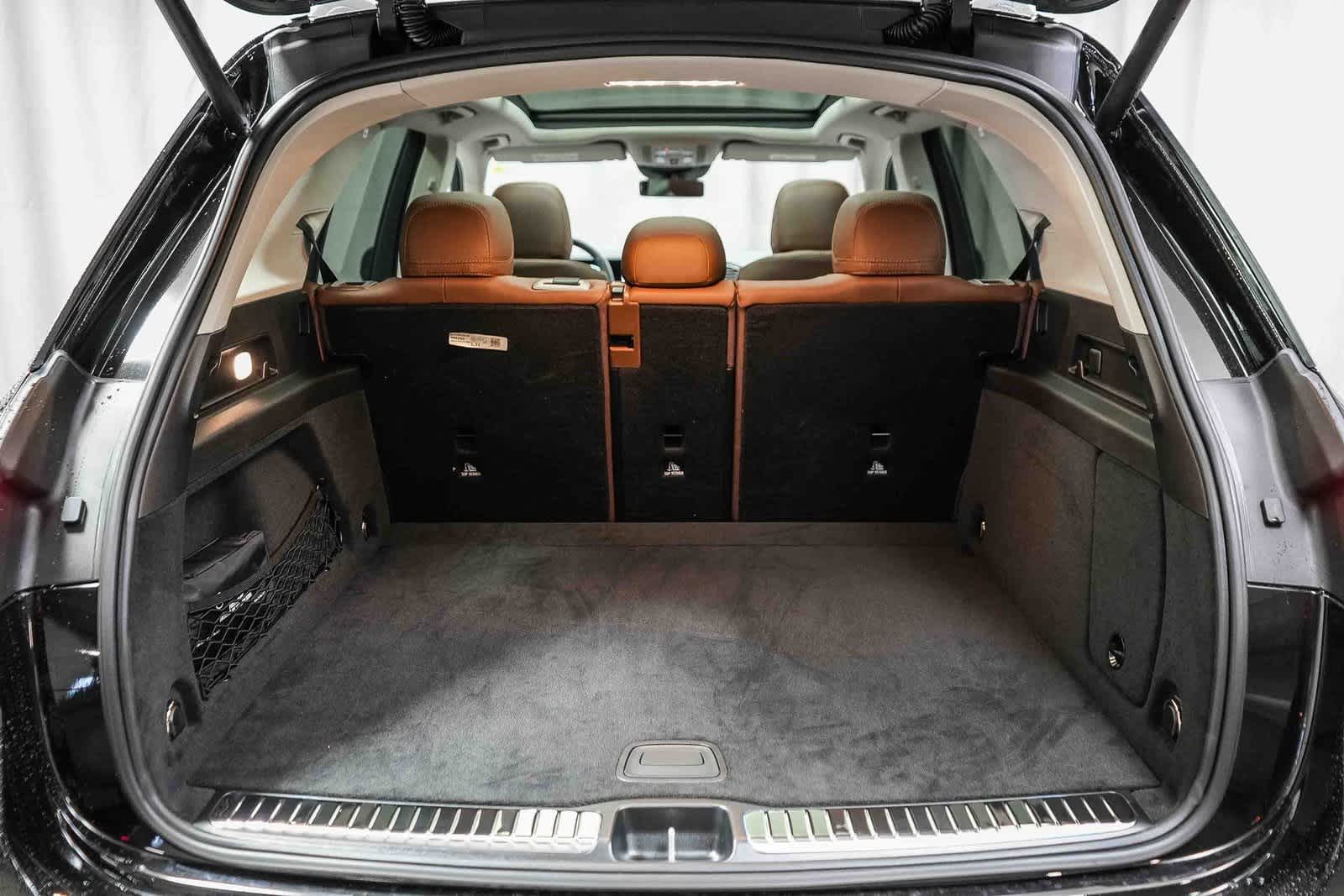 Thumbnail: 2026 Mercedes-Benz GLE - 26