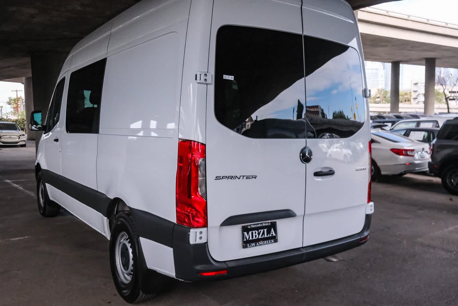 Thumbnail: 2023 Mercedes-Benz Sprinter - 8