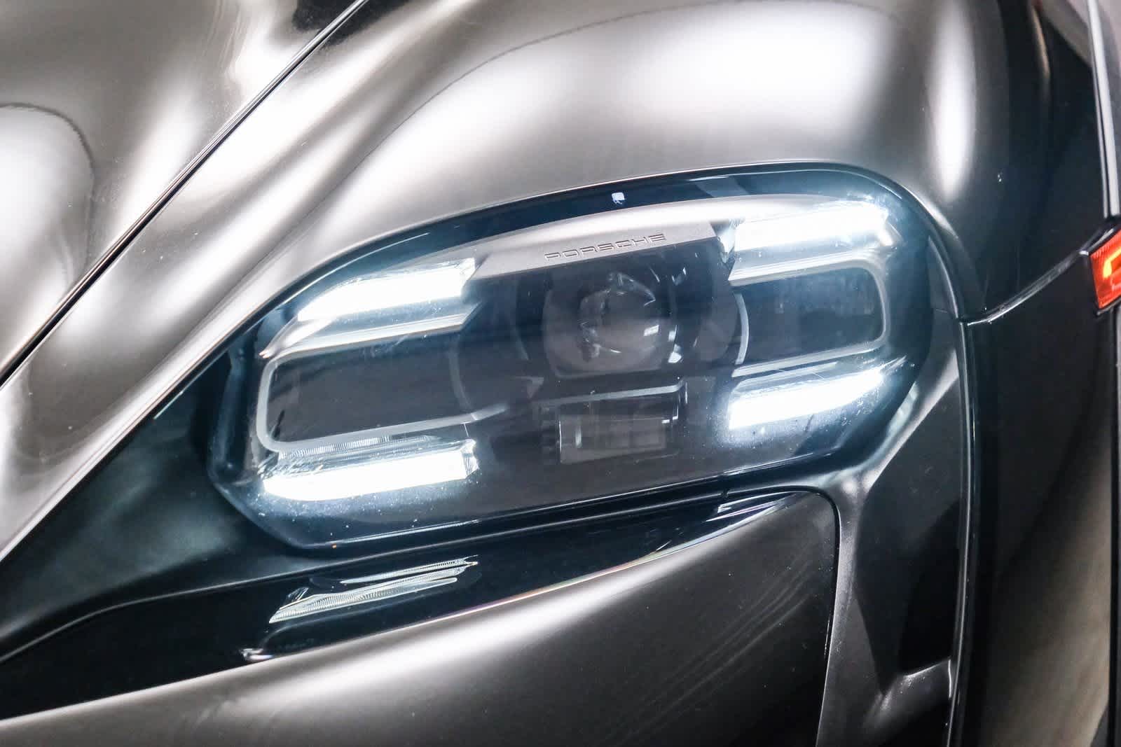 Thumbnail: 2023 Porsche Taycan - 9