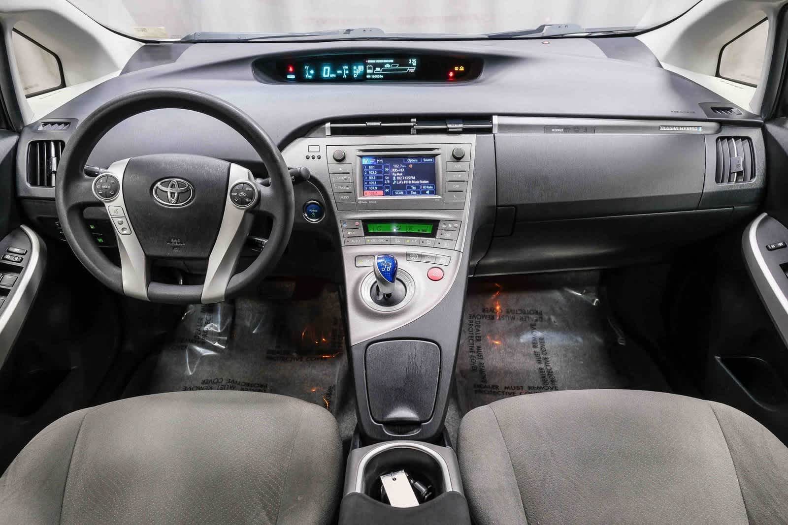 Thumbnail: 2015 Toyota Prius - 10