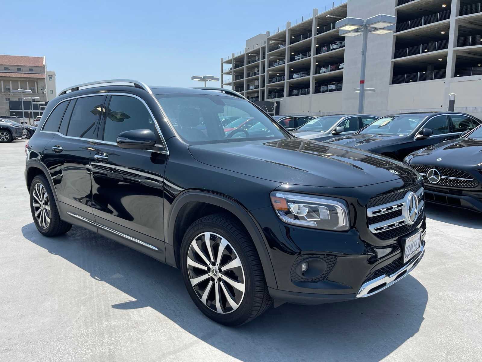Thumbnail: 2022 Mercedes-Benz GLB - 4