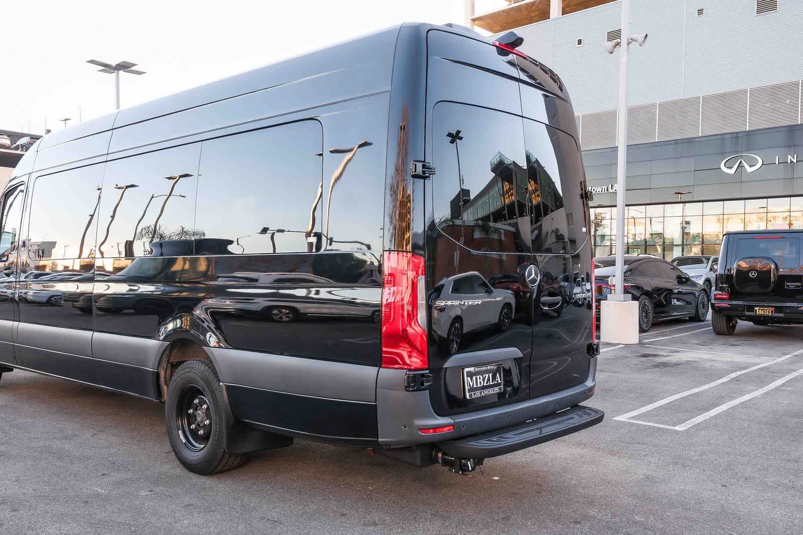 Thumbnail: 2024 Mercedes-Benz Sprinter - 9