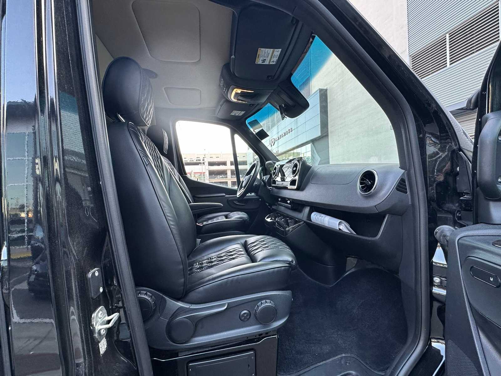 Thumbnail: 2022 Mercedes-Benz Sprinter - 8