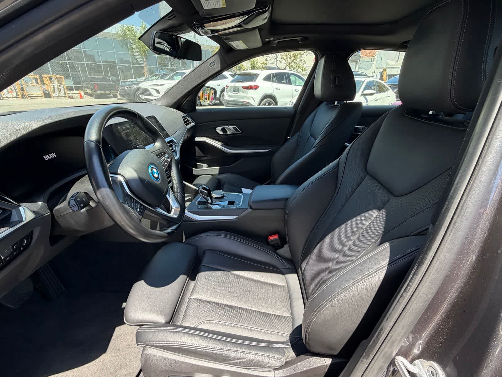 Thumbnail: 2022 BMW 3 Series - 6