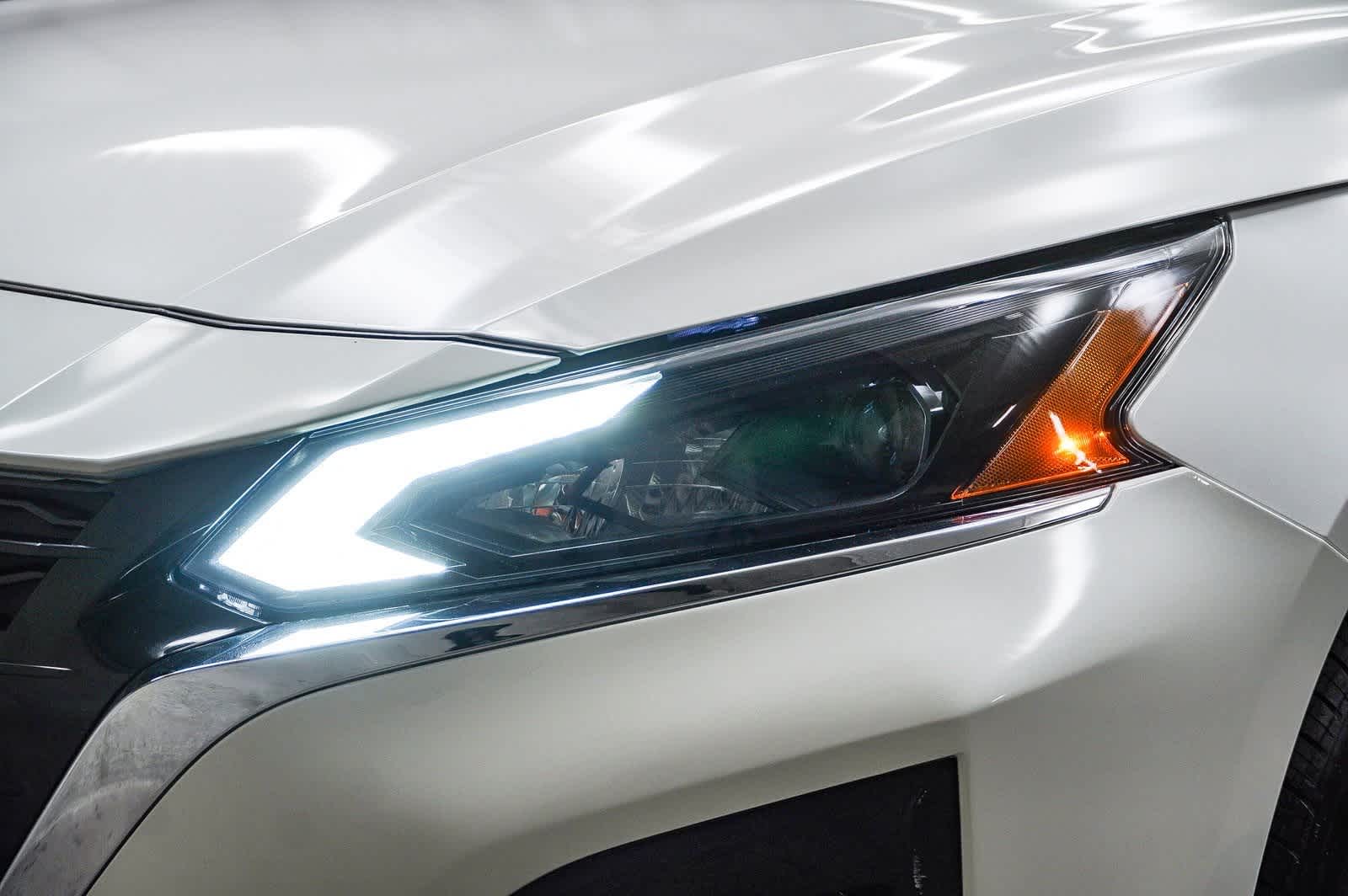 2023 Nissan Altima SV 8