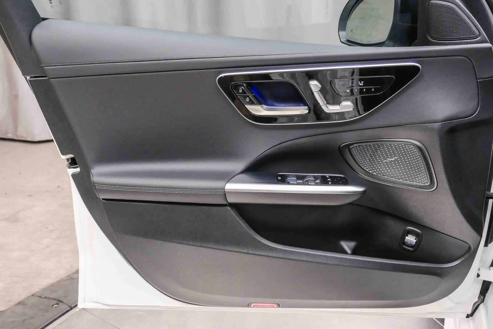 Thumbnail: 2025 Mercedes-Benz C-Class - 21