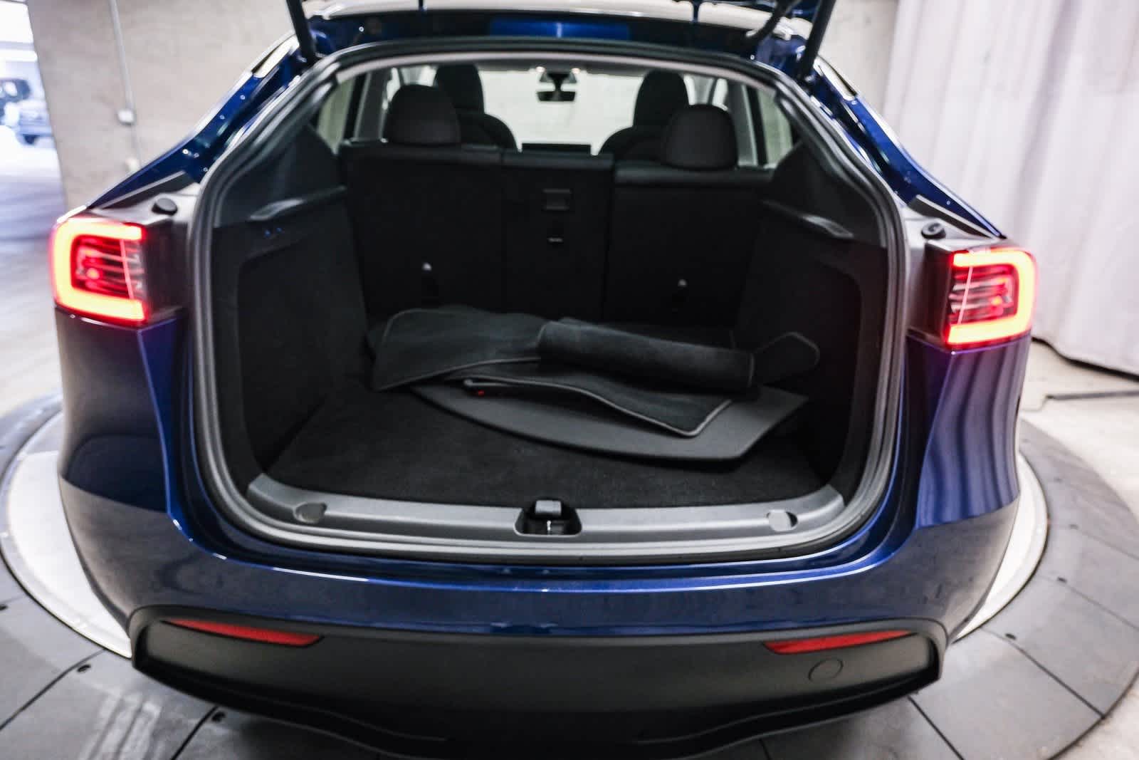 Thumbnail: 2022 Tesla Model Y - 24