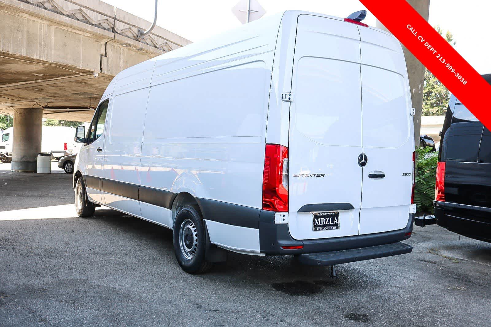 Thumbnail: 2024 Mercedes-Benz Sprinter - 9