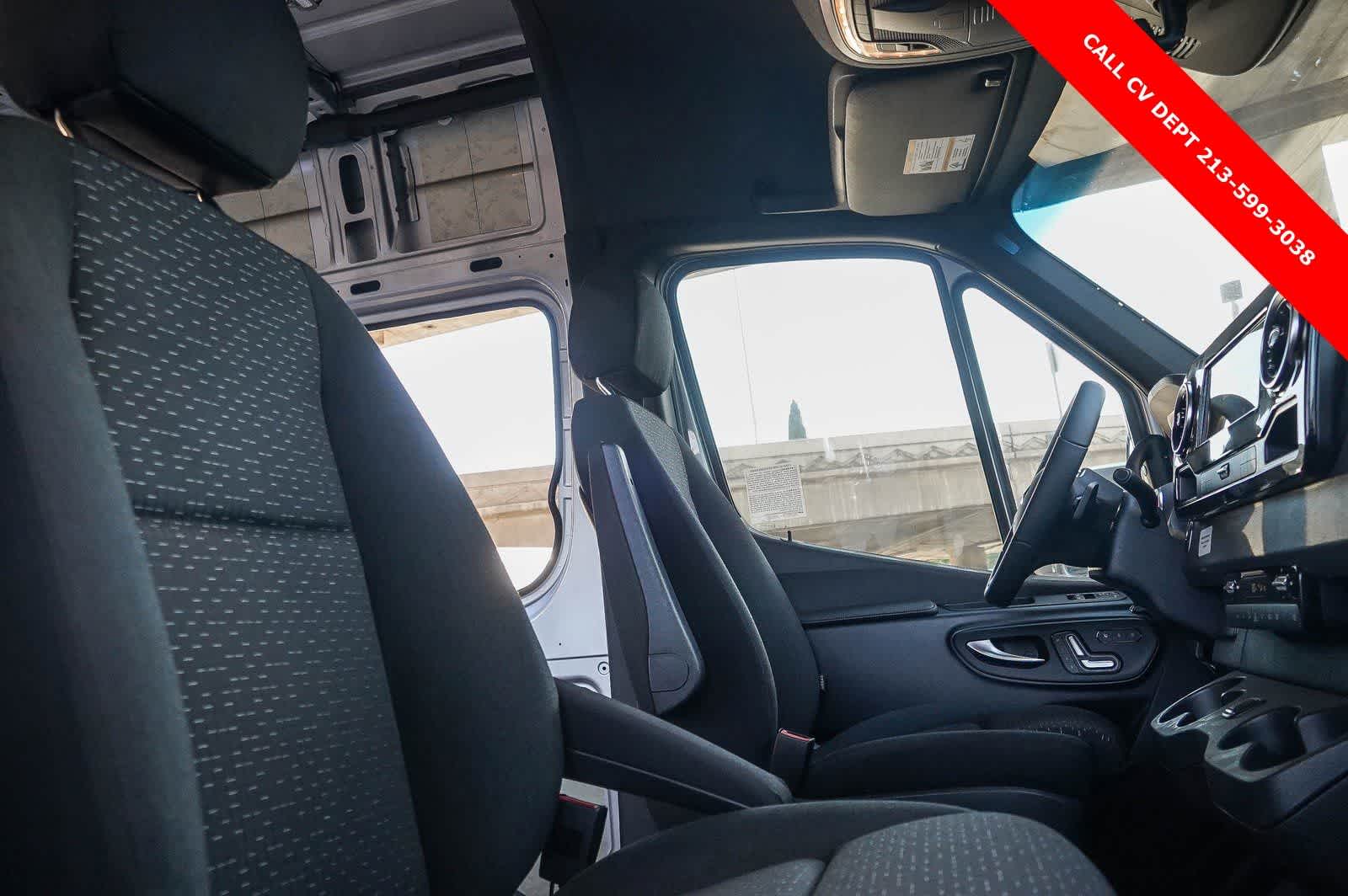 Thumbnail: 2024 Mercedes-Benz Sprinter - 17