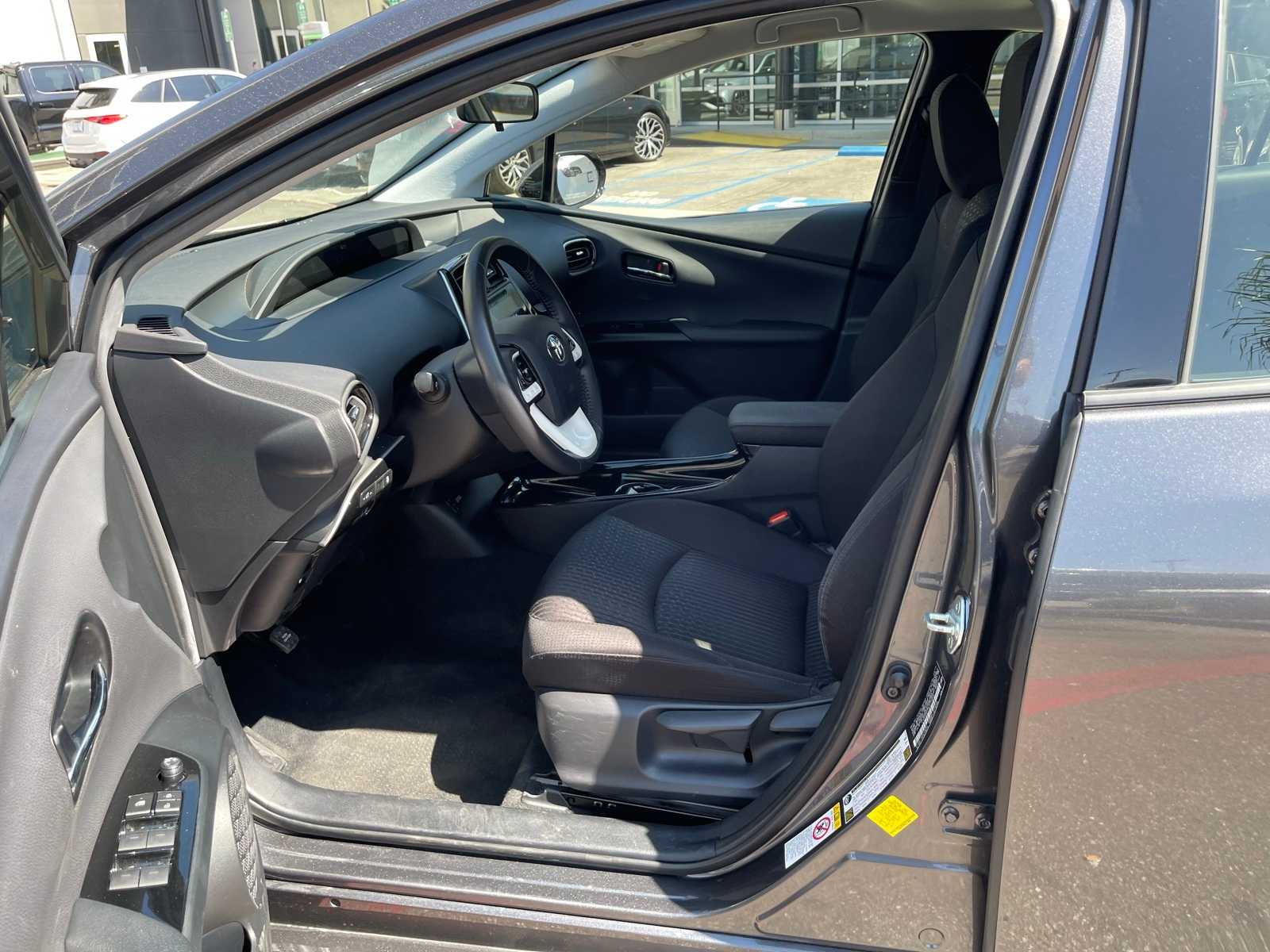 Thumbnail: 2019 Toyota Prius Prime - 5