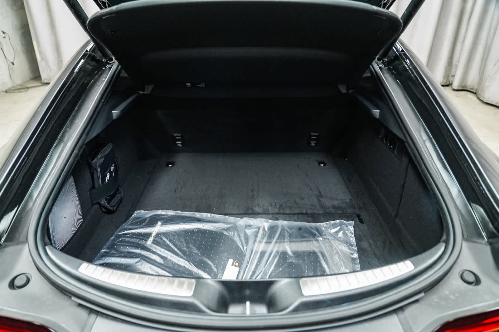 Thumbnail: 2026 Mercedes-Benz AMG GT - 25