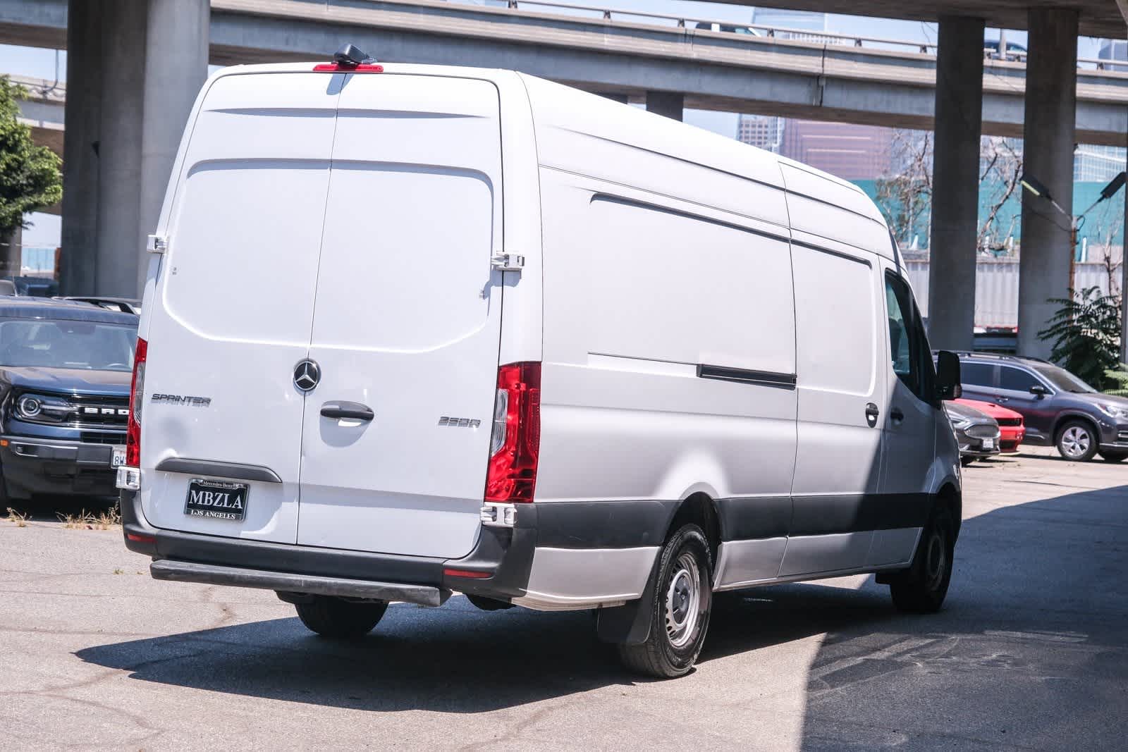 Thumbnail: 2022 Mercedes-Benz Sprinter - 4