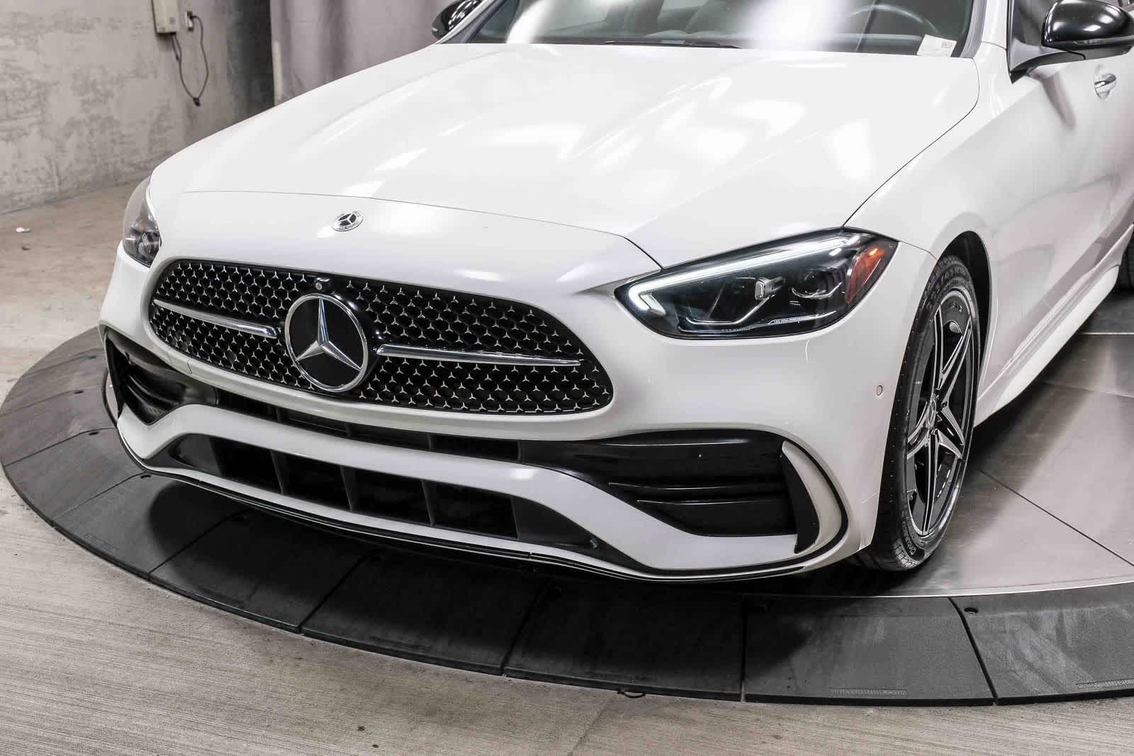 Thumbnail: 2022 Mercedes-Benz C-Class - 10