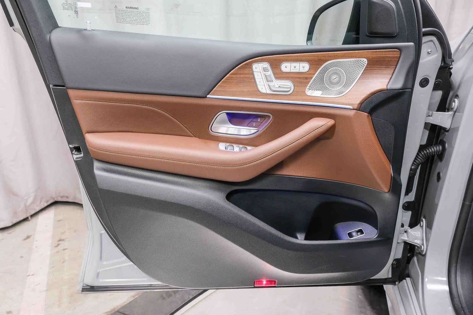 Thumbnail: 2025 Mercedes-Benz GLE - 23