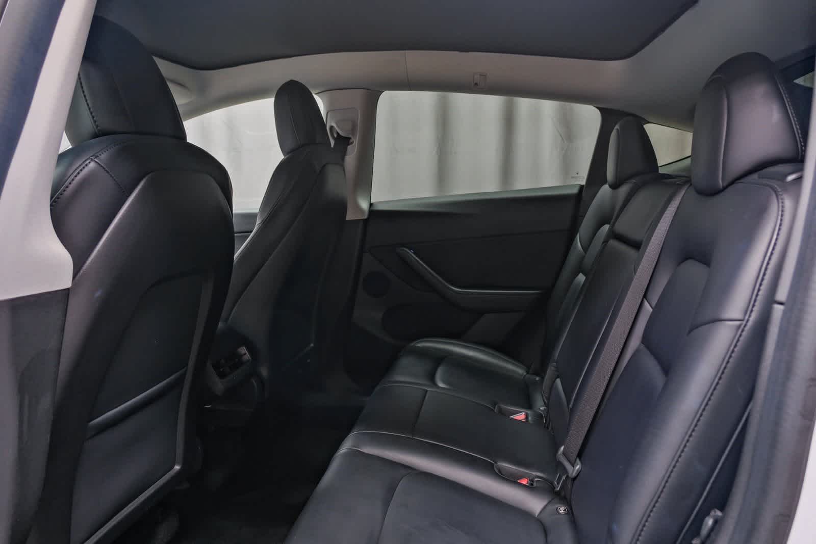 Thumbnail: 2021 Tesla Model Y - 17