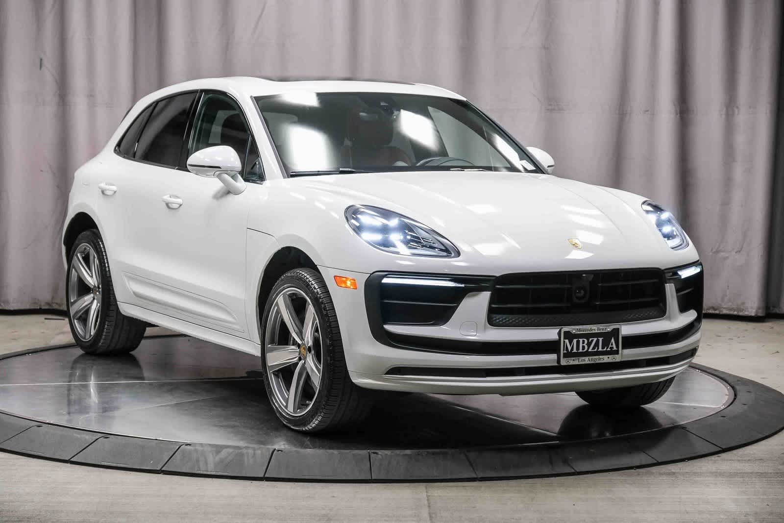 Thumbnail: 2024 Porsche Macan - 5