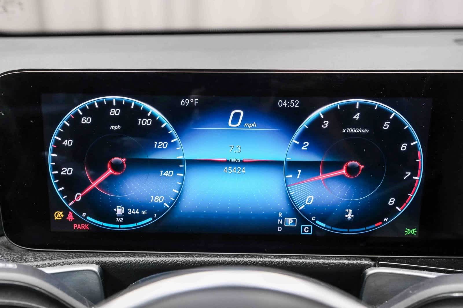 Thumbnail: 2022 Mercedes-Benz GLB - 24