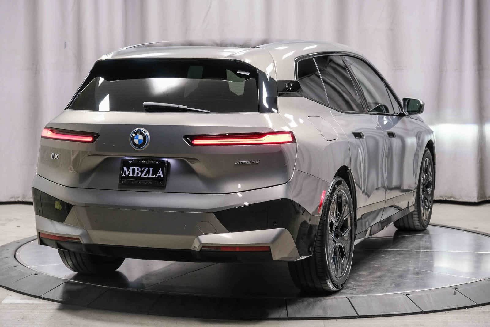 Thumbnail: 2023 BMW iX - 4