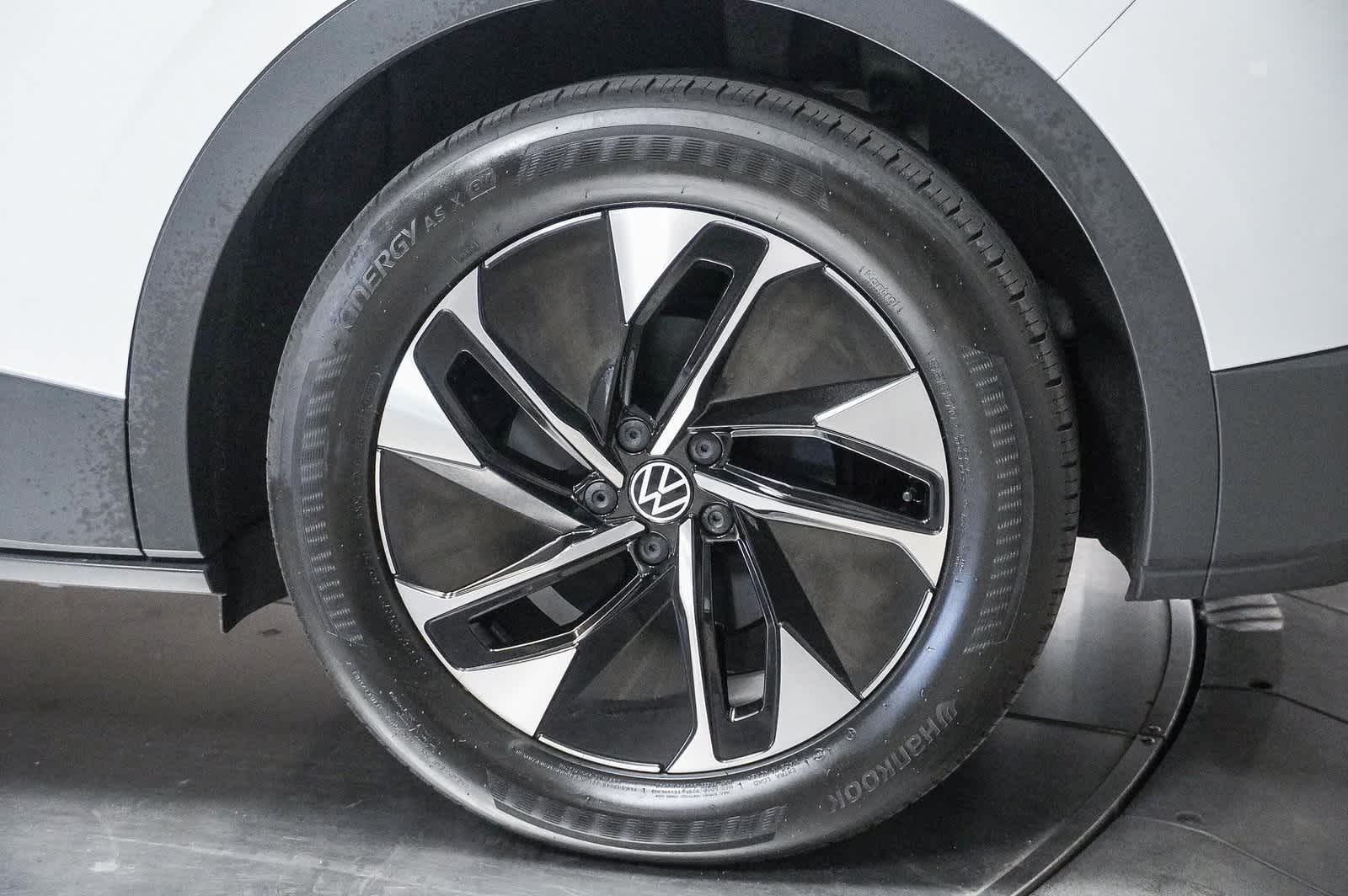 Thumbnail: 2021 Volkswagen ID.4 - 10