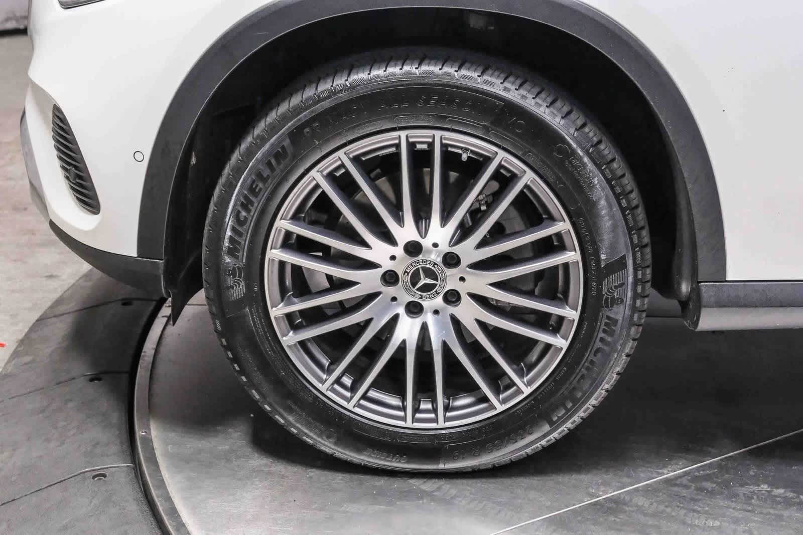 Thumbnail: 2025 Mercedes-Benz GLC - 10