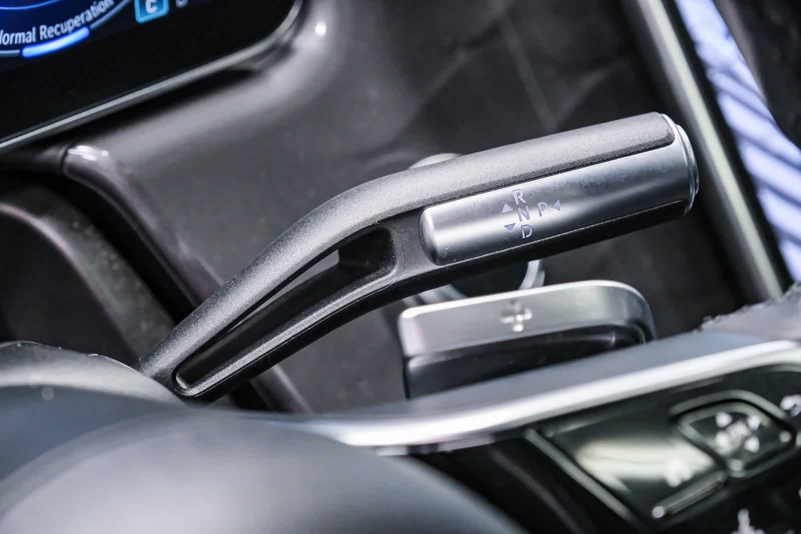 Thumbnail: 2023 Mercedes-Benz EQS - 18