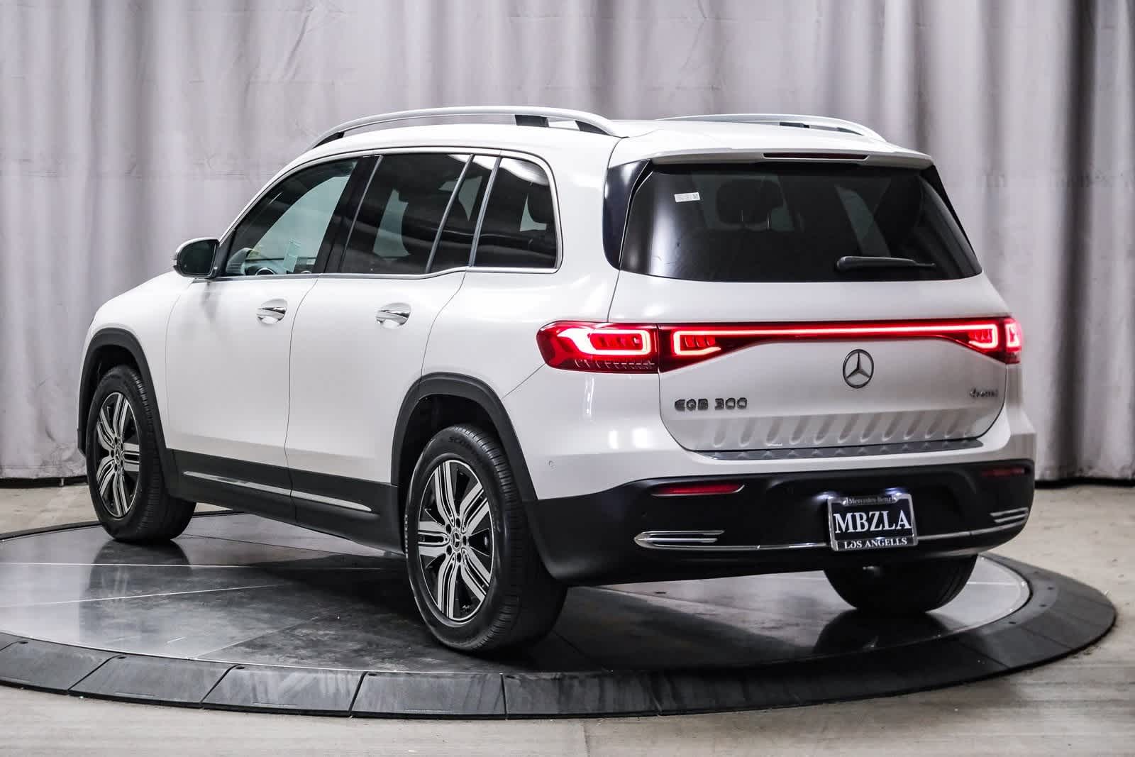 Thumbnail: 2023 Mercedes-Benz EQB - 2