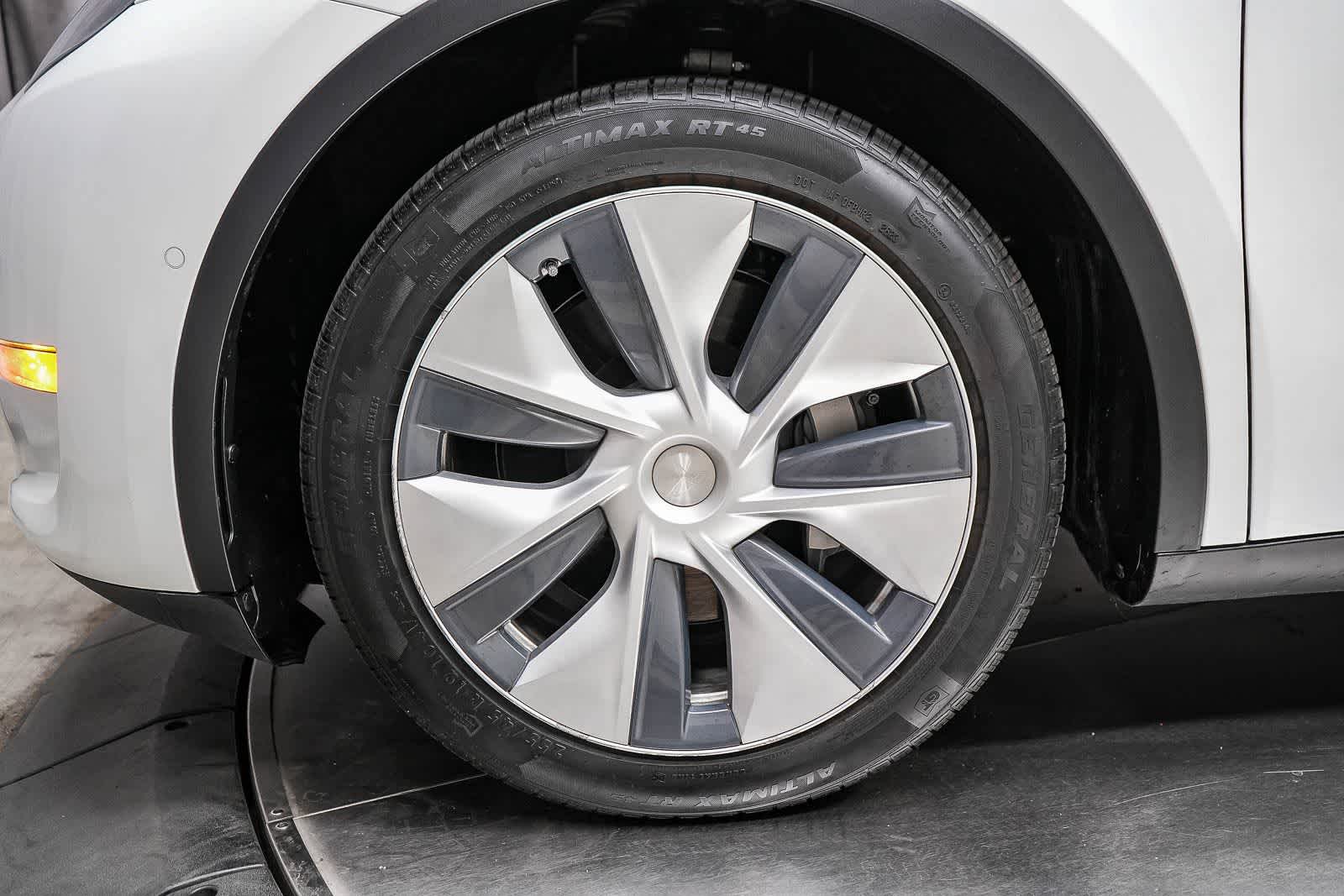 Thumbnail: 2020 Tesla Model Y - 9