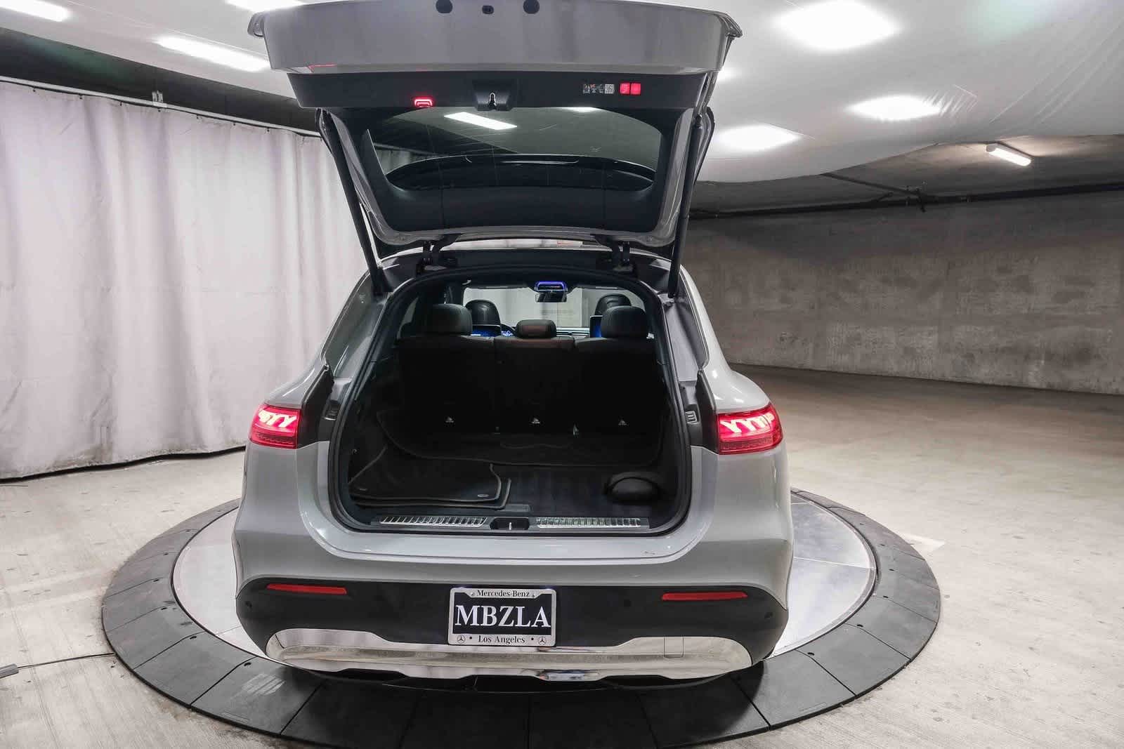 Thumbnail: 2023 Mercedes-Benz EQS - 22