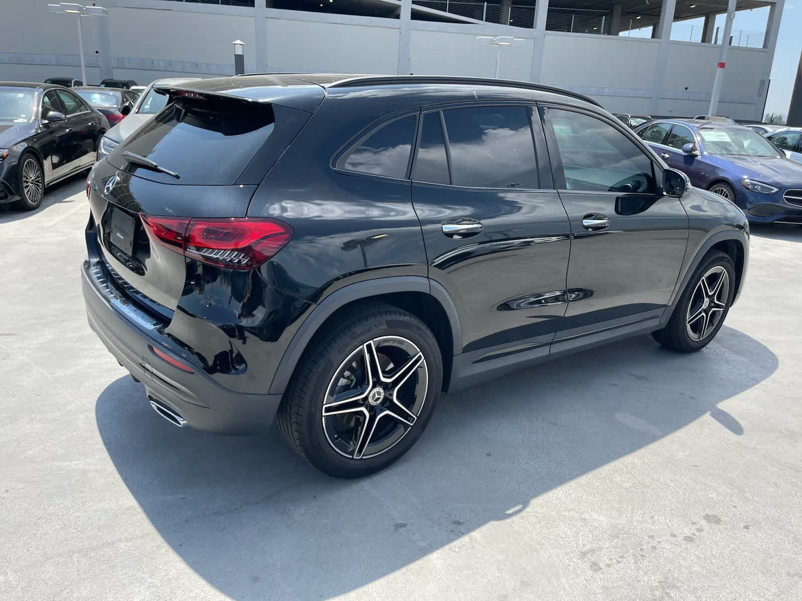 Thumbnail: 2022 Mercedes-Benz GLA - 3