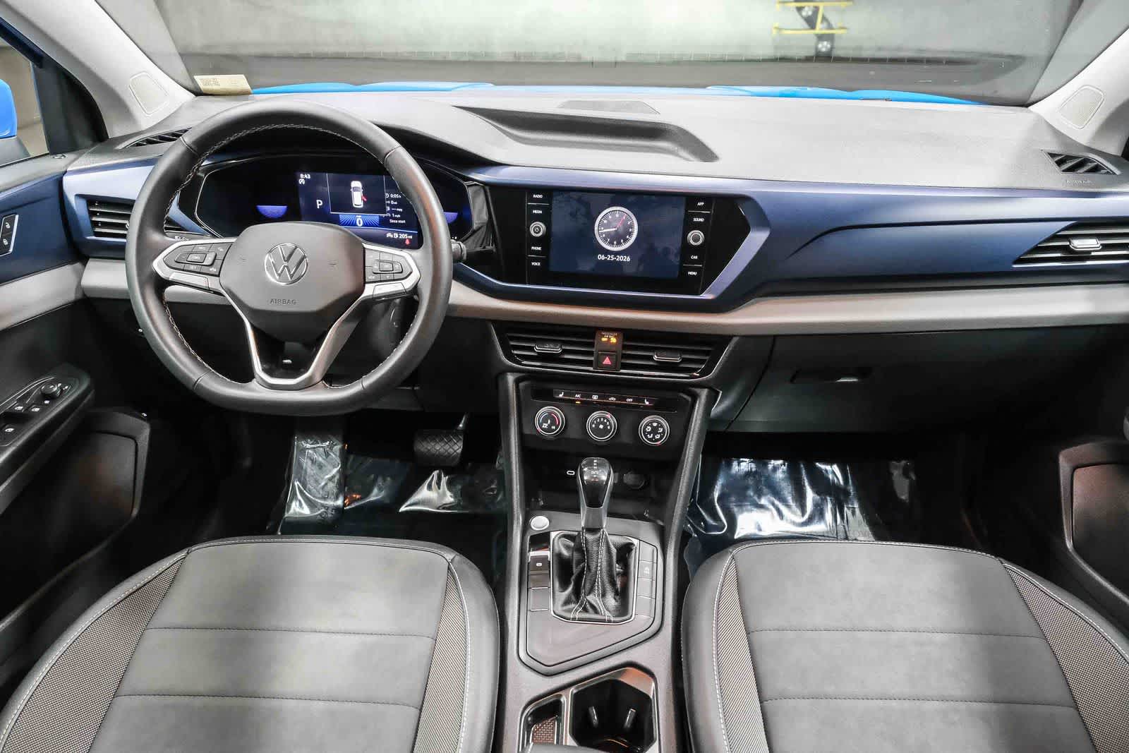Thumbnail: 2022 Volkswagen Taos - 14