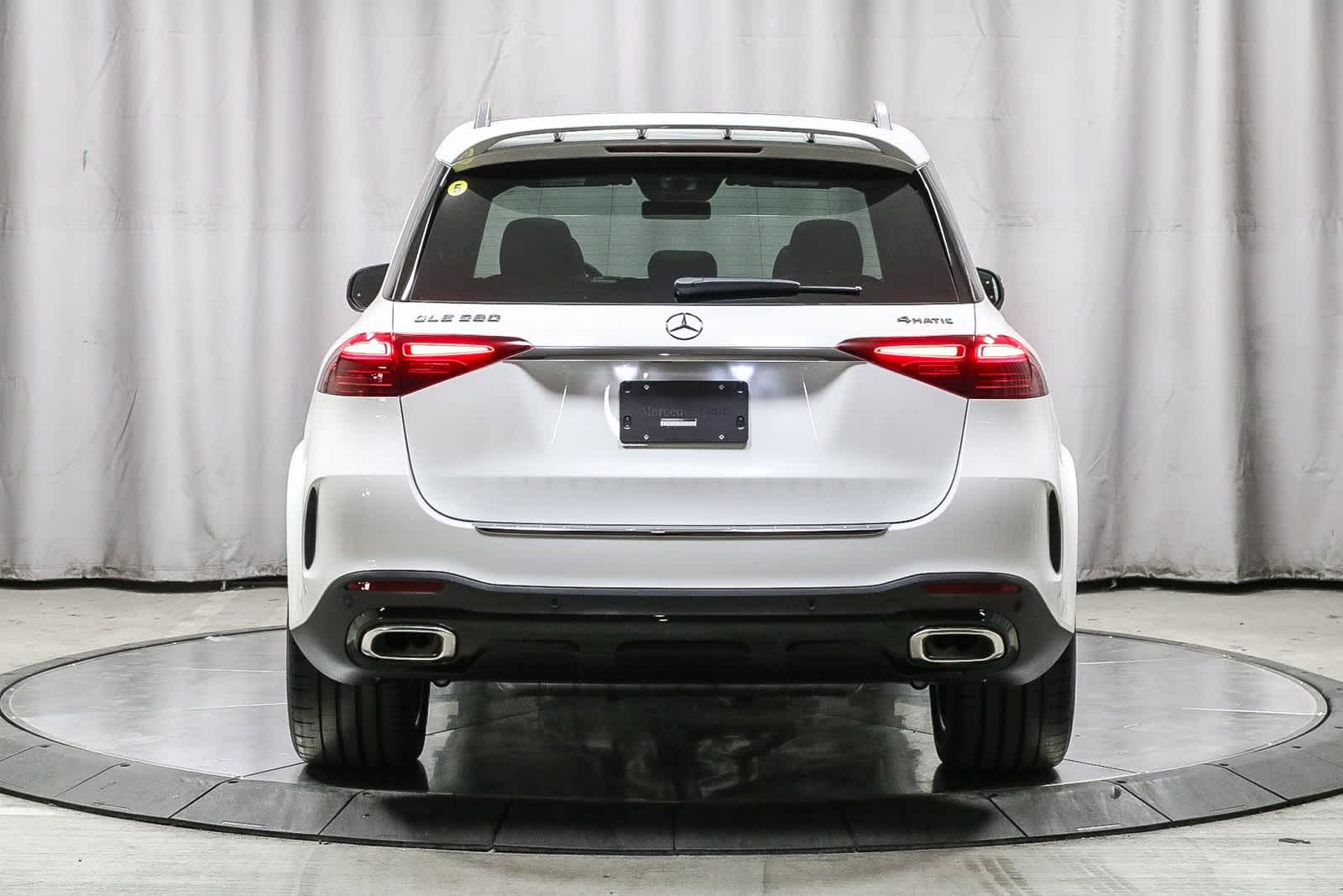 Thumbnail: 2026 Mercedes-Benz GLE - 7