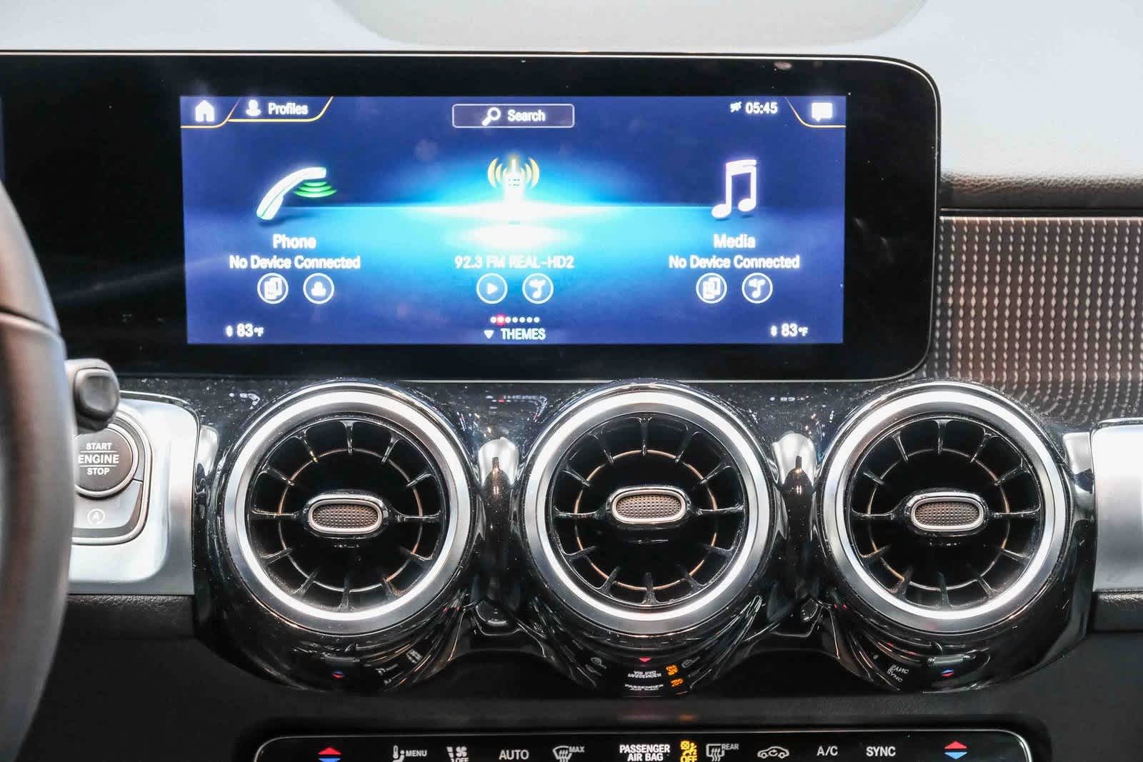 Thumbnail: 2022 Mercedes-Benz GLB - 14