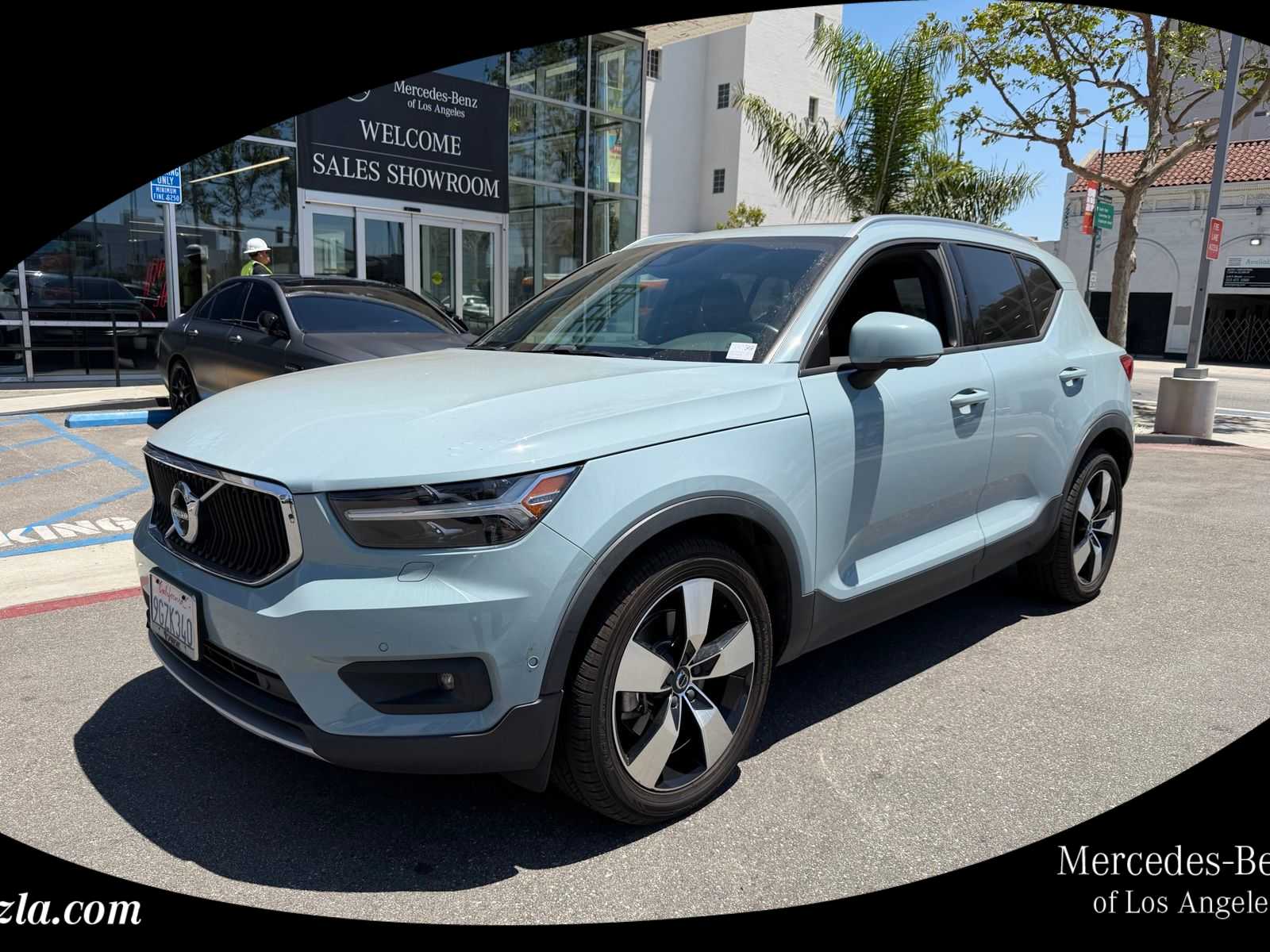 2019 Volvo XC40 T5 Momentum -
                  Los Angeles, CA