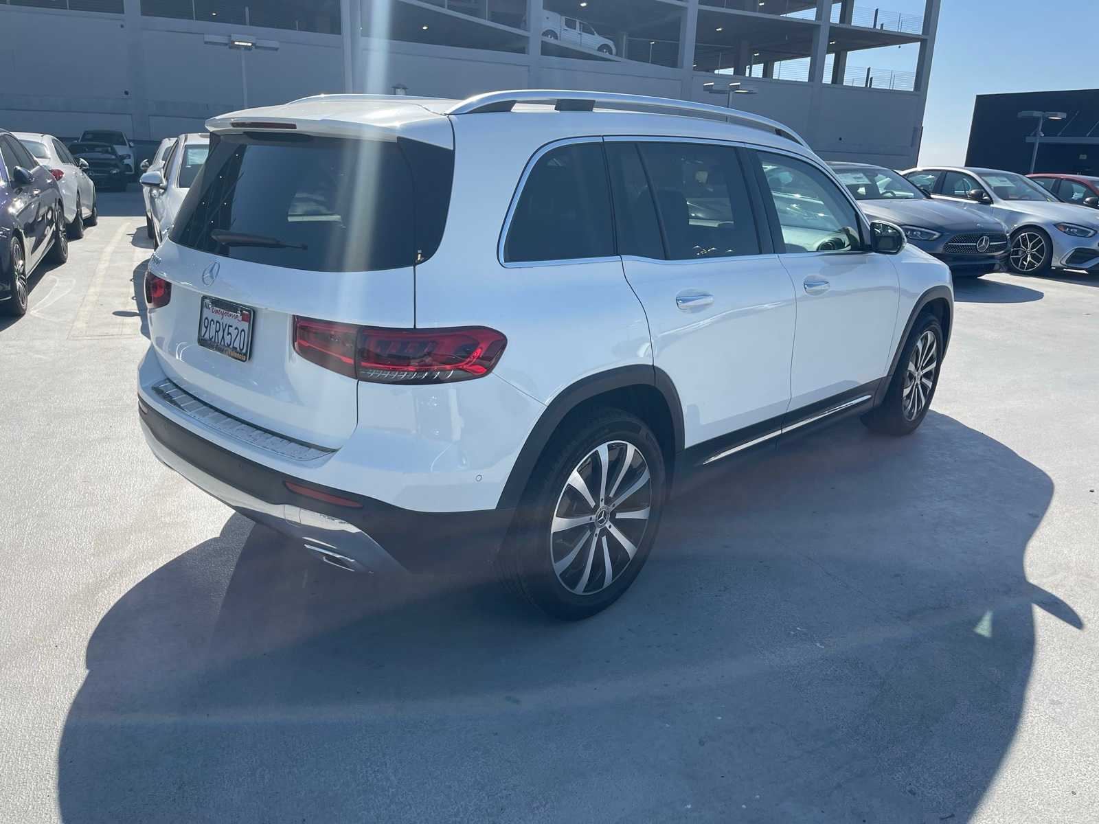Thumbnail: 2022 Mercedes-Benz GLB - 3