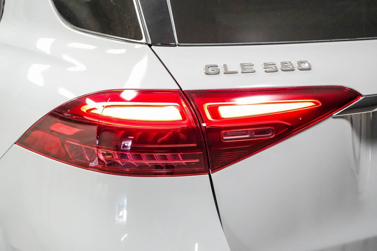 Thumbnail: 2026 Mercedes-Benz GLE - 9