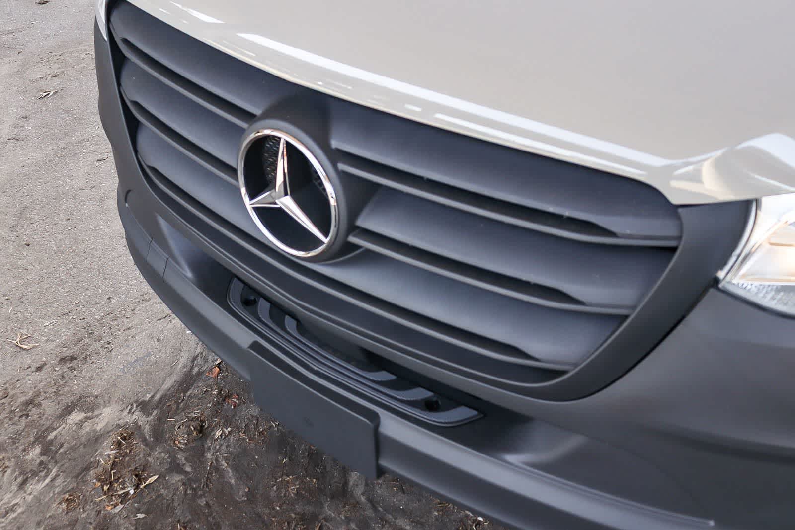 Thumbnail: 2026 Mercedes-Benz Sprinter - 8